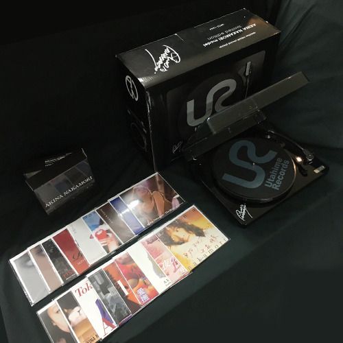 中森明菜 18x7" EP + Record Player (UShop 獨家發售)